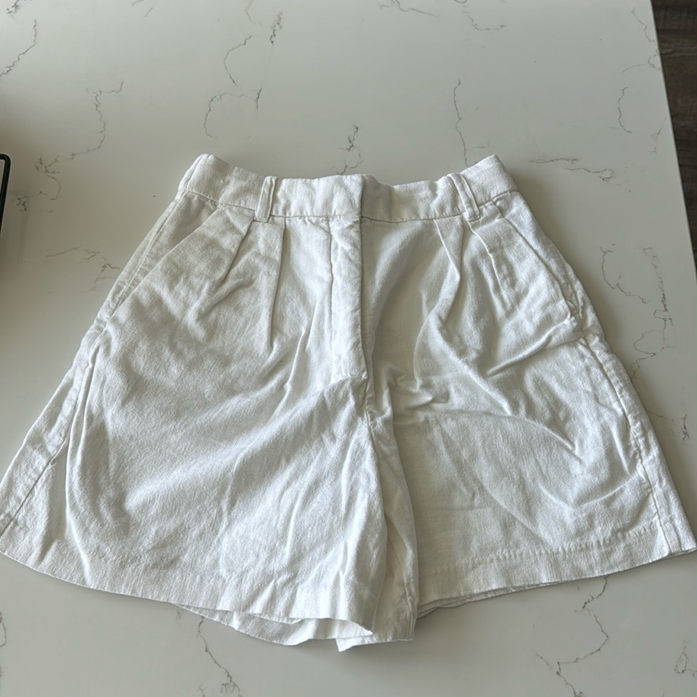 Linen shorts